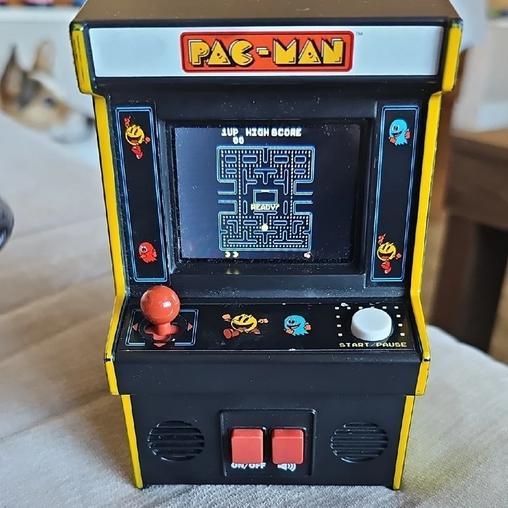 VINTAGE pac Man Arcade Mini Game 2019 Handheld Console Video Retro Ghost